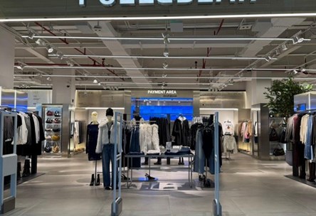 Pull&Bear Re-Opens in Villaggio Mall Qatar