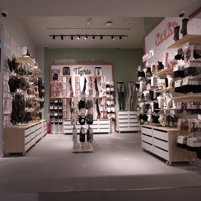 Calzedonia inside BS Opening