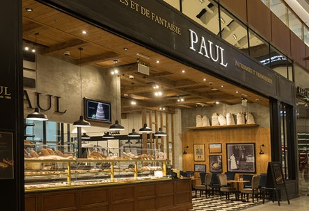 مطعم "پول" الأضخم في العالم: مجموعة أزاديا تكشف النقاب عن إطلالة جديدة لمطعمها ومخبزها في دبي مول